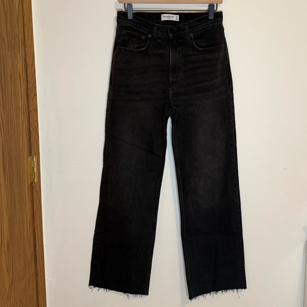 Abercrombie & Fitch High Rise 90’s Relaxed Jean Size 27 Short - Picture 9 of 16